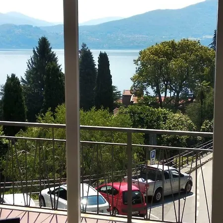 Eugebium Con Vista Lago E Balcone Appartement